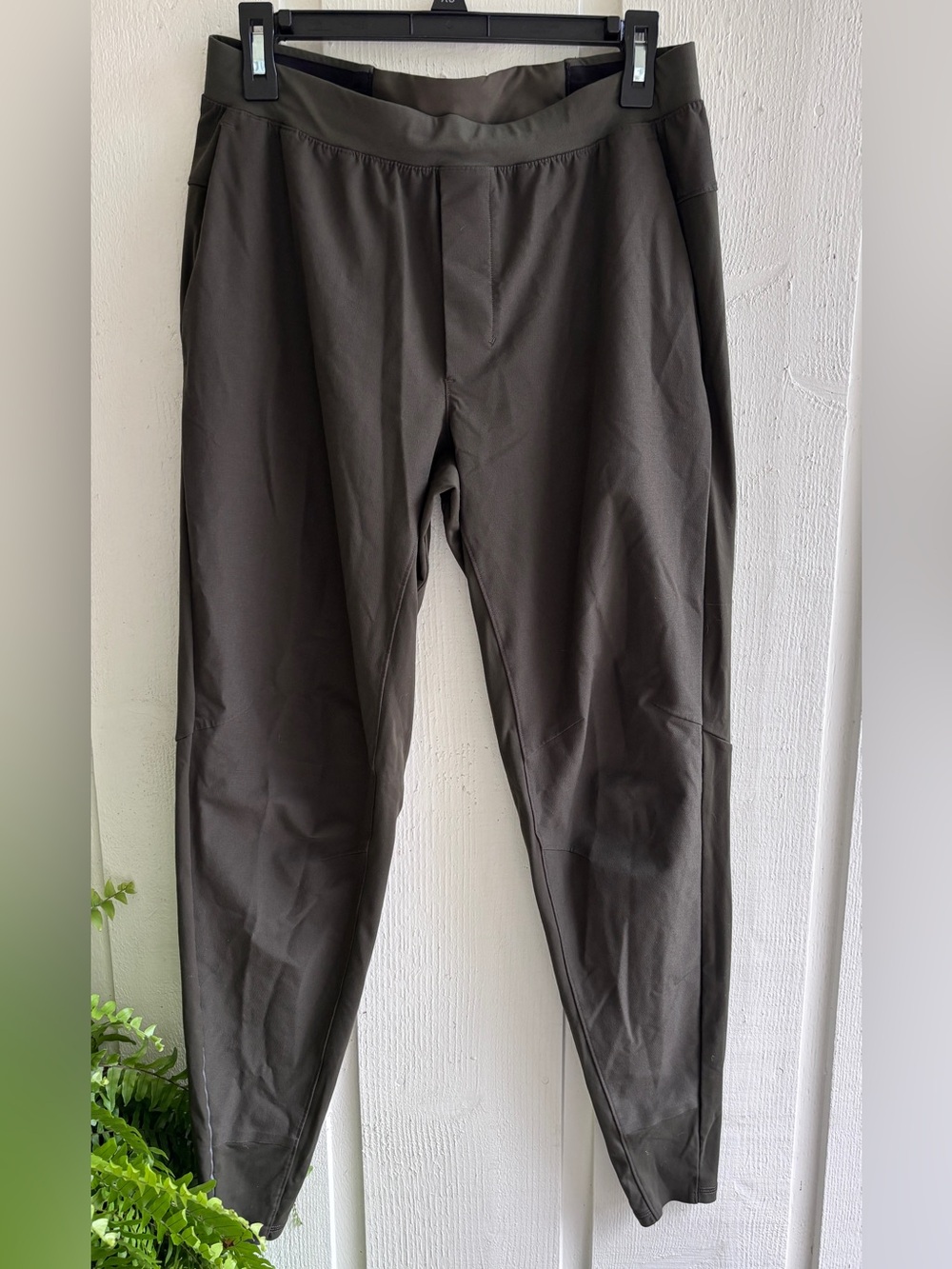 lululemon athletica Men's Olive-Grey Jogger Pants